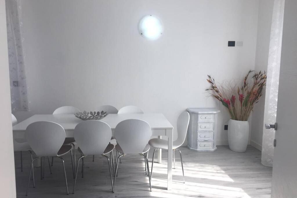 Peschieraview Duplex X7 Apartment Peschiera del Garda Luaran gambar